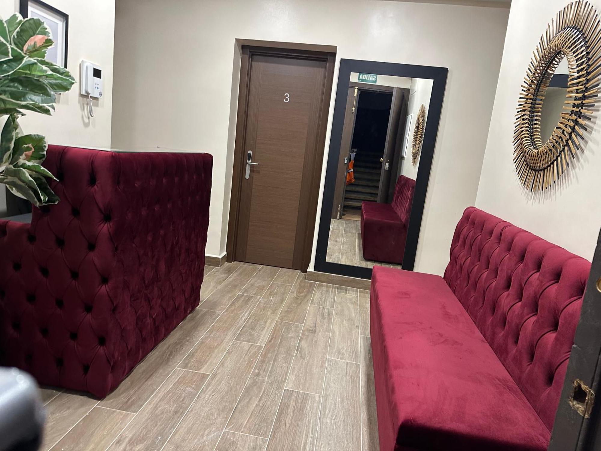 Hostal “ Infantas” Madrid Eksteriør billede