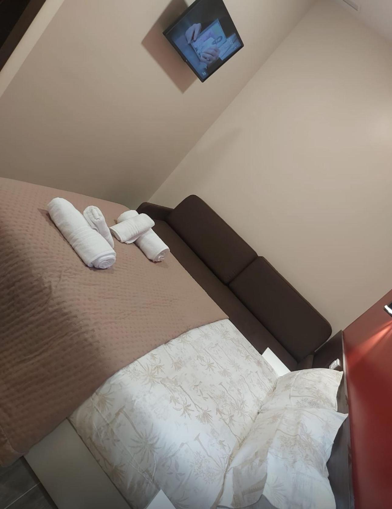 Hostal “ Infantas” Madrid Eksteriør billede